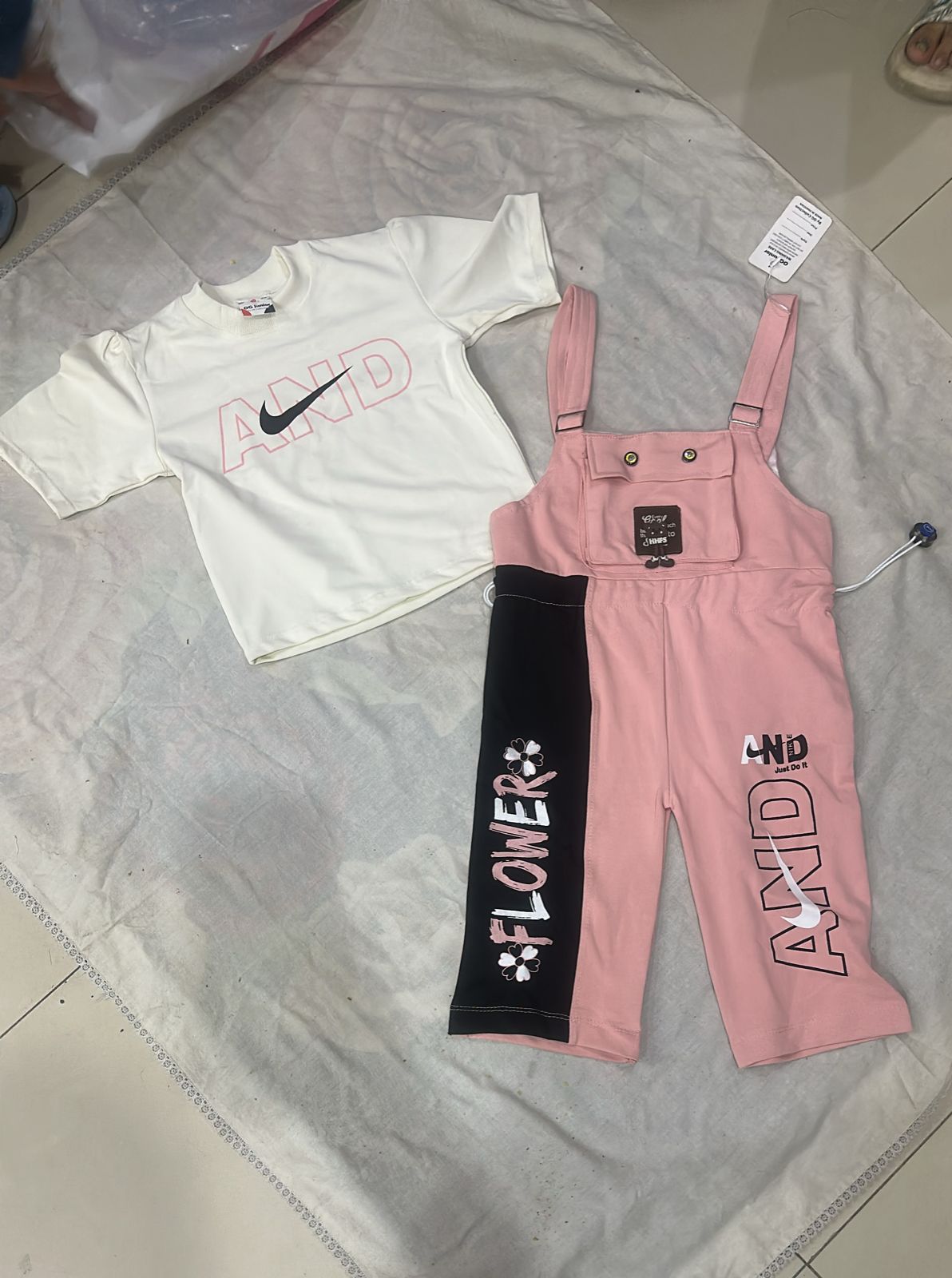 Girls 2 Piece Dungaree Set with Full Sleeves Shirt – white Color-Pink